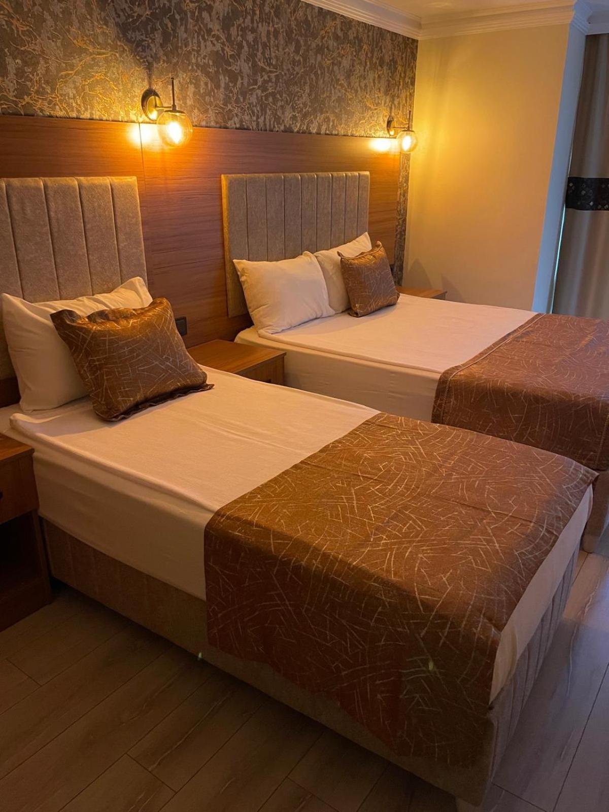 Golden Lux Otel 3*